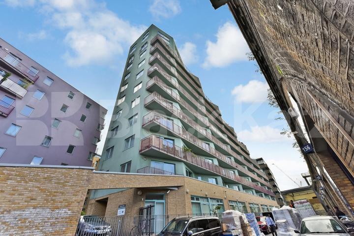 Stylish generous apartment with 24hr.concierge & inclusive of water rates   South Central East, Steedman Street, Elephant and Castle